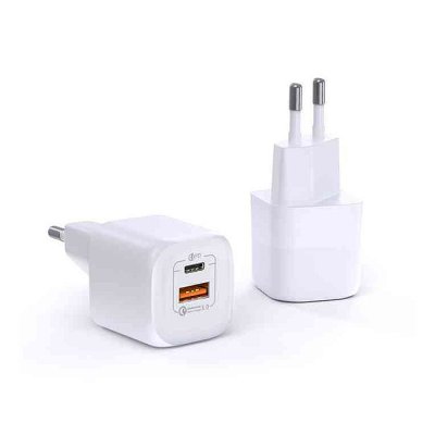 WiWU 33W Gan Fast Charger USB-C + QC3.0 Power Adapter - Image 1